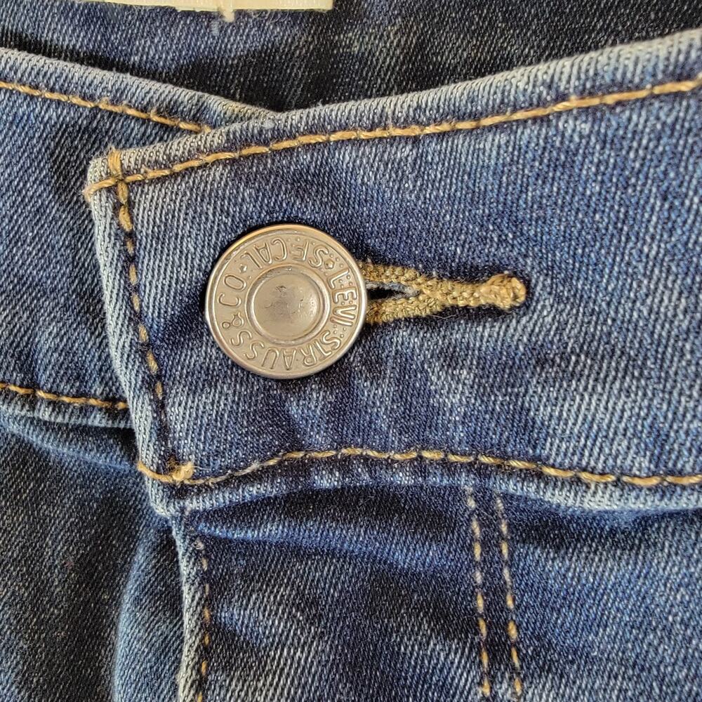Levi’s Slimming Skinny Women’s Jeans Size 31 Blue Denim Mid Rise - Picture 5 of 5